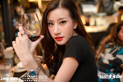 Seenspace Invasion ที่ร้าน Clouds, Fat'R Gut'z และ BREW Beers & Ciders — photo 29