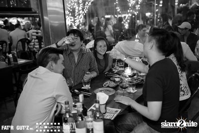 Seenspace Invasion ที่ร้าน Clouds, Fat'R Gut'z และ BREW Beers & Ciders — photo 72