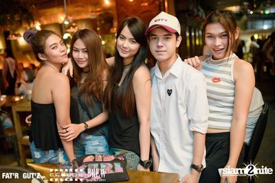Seenspace Invasion ที่ร้าน Clouds, Fat'R Gut'z และ BREW Beers & Ciders — photo 87