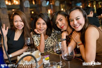 Seenspace Invasion ที่ร้าน Clouds, Fat'R Gut'z และ BREW Beers & Ciders — photo 100