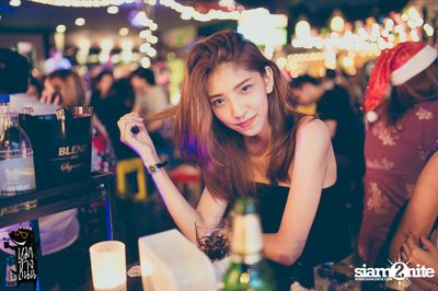 Muzu Live at Roadsidedog BKK, Ekamai-Raminthra — photo 29
