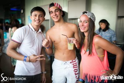 SO POOL PARTY ที่ เดอะ วอเทอร์ คลับ โรงแรมโซฟิเทล โซ — photo 2