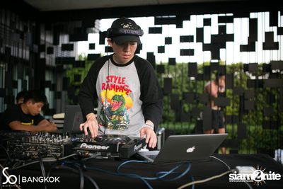 SO POOL PARTY ที่ เดอะ วอเทอร์ คลับ โรงแรมโซฟิเทล โซ — photo 7