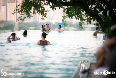 SO POOL PARTY ที่ เดอะ วอเทอร์ คลับ โรงแรมโซฟิเทล โซ — photo 31