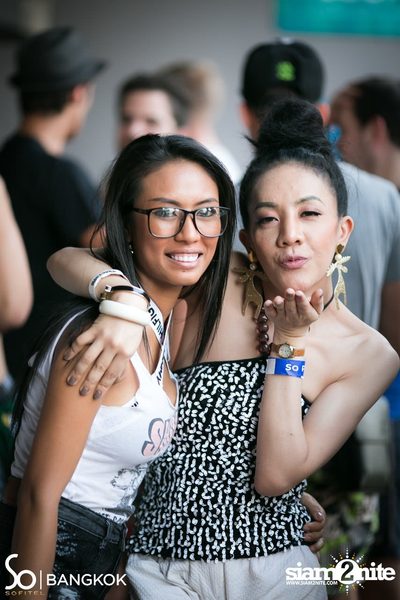 SO POOL PARTY ที่ เดอะ วอเทอร์ คลับ โรงแรมโซฟิเทล โซ — photo 35
