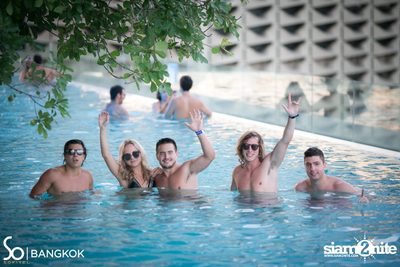 SO POOL PARTY ที่ เดอะ วอเทอร์ คลับ โรงแรมโซฟิเทล โซ — photo 54