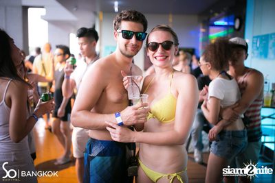 SO POOL PARTY ที่ เดอะ วอเทอร์ คลับ โรงแรมโซฟิเทล โซ — photo 64