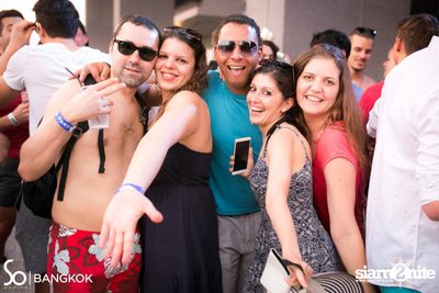 SO POOL PARTY ที่ เดอะ วอเทอร์ คลับ โรงแรมโซฟิเทล โซ — photo 71