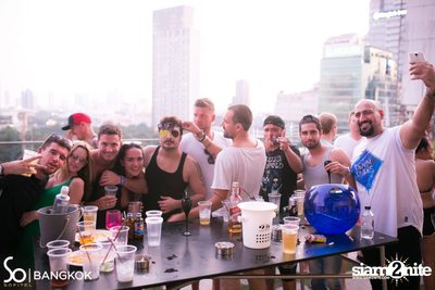 SO POOL PARTY ที่ เดอะ วอเทอร์ คลับ โรงแรมโซฟิเทล โซ — photo 74