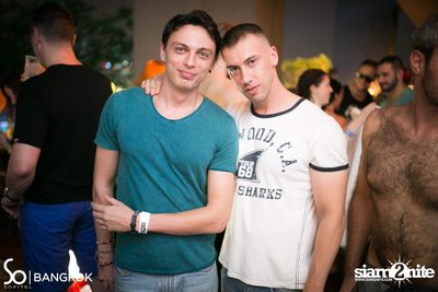 SO POOL PARTY ที่ เดอะ วอเทอร์ คลับ โรงแรมโซฟิเทล โซ — photo 86