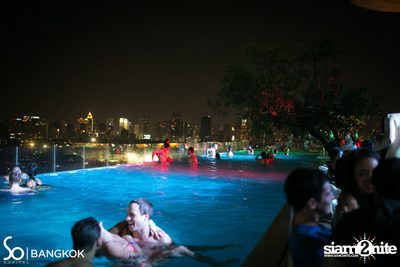 SO POOL PARTY ที่ เดอะ วอเทอร์ คลับ โรงแรมโซฟิเทล โซ — photo 106