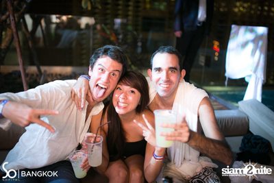 SO POOL PARTY ที่ เดอะ วอเทอร์ คลับ โรงแรมโซฟิเทล โซ — photo 110