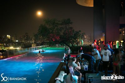 SO POOL PARTY ที่ เดอะ วอเทอร์ คลับ โรงแรมโซฟิเทล โซ — photo 142