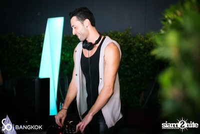 SO POOL PARTY ที่ เดอะ วอเทอร์ คลับ โรงแรมโซฟิเทล โซ — photo 220