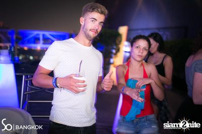 SO POOL PARTY ที่ เดอะ วอเทอร์ คลับ โรงแรมโซฟิเทล โซ — photo 221