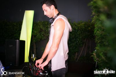 SO POOL PARTY ที่ เดอะ วอเทอร์ คลับ โรงแรมโซฟิเทล โซ — photo 223