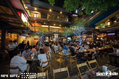 Seenspace Invasion ที่ร้าน Clouds, Fat'R Gut'z และ BREW Beers & Ciders — photo 1