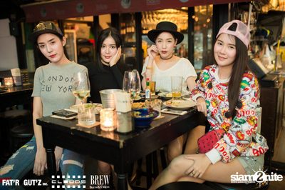 Seenspace Invasion ที่ร้าน Clouds, Fat'R Gut'z และ BREW Beers & Ciders — photo 4