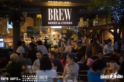 Seenspace Invasion ที่ร้าน Clouds, Fat'R Gut'z และ BREW Beers & Ciders — photo 30