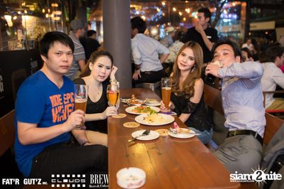 Seenspace Invasion ที่ร้าน Clouds, Fat'R Gut'z และ BREW Beers & Ciders — photo 44