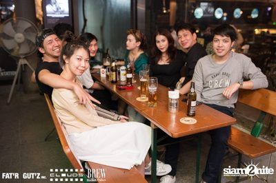 Seenspace Invasion ที่ร้าน Clouds, Fat'R Gut'z และ BREW Beers & Ciders — photo 47