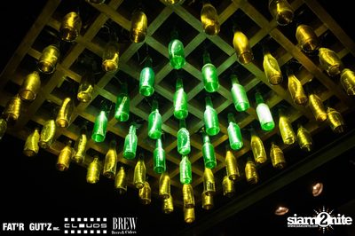 Seenspace Invasion ที่ร้าน Clouds, Fat'R Gut'z และ BREW Beers & Ciders — photo 98
