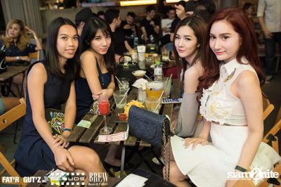 Seenspace Invasion ที่ร้าน Clouds, Fat'R Gut'z และ BREW Beers & Ciders — photo 107