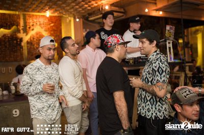 Seenspace Invasion ที่ร้าน Clouds, Fat'R Gut'z และ BREW Beers & Ciders — photo 126