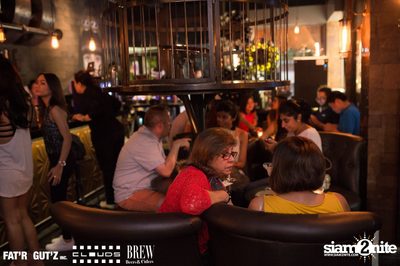 Seenspace Invasion ที่ร้าน Clouds, Fat'R Gut'z และ BREW Beers & Ciders — photo 130