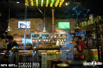 Seenspace Invasion ที่ร้าน Clouds, Fat'R Gut'z และ BREW Beers & Ciders — photo 146