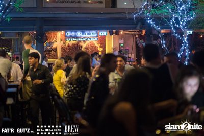 Seenspace Invasion ที่ร้าน Clouds, Fat'R Gut'z และ BREW Beers & Ciders — photo 167
