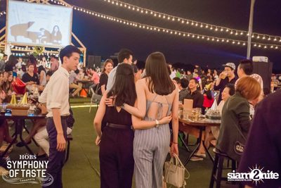Countdown Celebration to 2016 ที่ HOBS, คณาพญา — photo 8