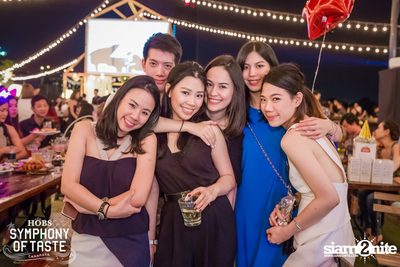 Countdown Celebration to 2016 ที่ HOBS, คณาพญา — photo 28