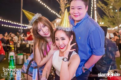 Countdown Celebration to 2016 ที่ HOBS, คณาพญา — photo 56