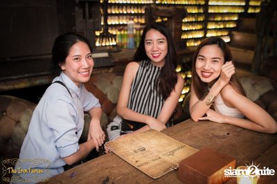 New Year's Eve Party กับ Keithen Carter ที่ ดิ ไอร่อน แฟรี่ — photo 30