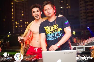 G-Spot เสนอ Special New Year Splash Out Pool Party — photo 129