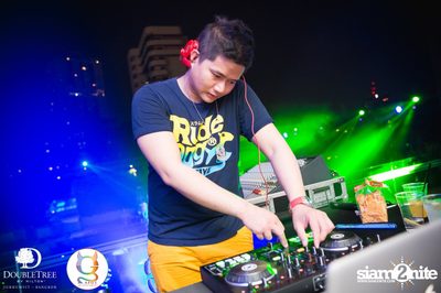 G-Spot เสนอ Special New Year Splash Out Pool Party — photo 136
