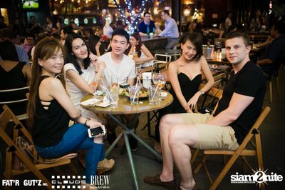 Seenspace Invasion ที่ร้าน Clouds, Fat'R Gut'z และ BREW Beers & Ciders — photo 9