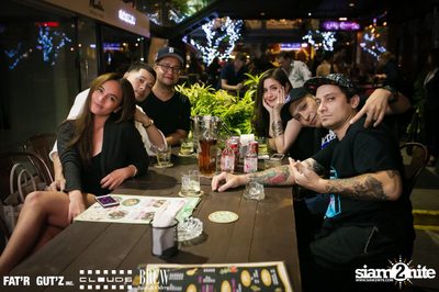 Seenspace Invasion ที่ร้าน Clouds, Fat'R Gut'z และ BREW Beers & Ciders — photo 31