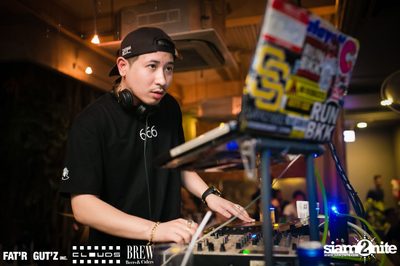 Seenspace Invasion ที่ร้าน Clouds, Fat'R Gut'z และ BREW Beers & Ciders — photo 42