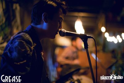 Friday Night at Grease Bangkok, Sukhumvit Soi 49 — photo 2