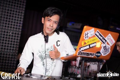 Friday Night at Grease Bangkok, Sukhumvit Soi 49 — photo 45