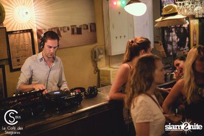 CS Airways by Beefeater at Le Café des Stagiaires — photo 12