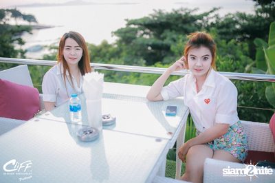 Ping & Season Chill Pool Party at Cliff Seaview Restaurant — photo 3