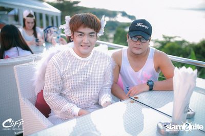 Ping & Season Chill Pool Party at Cliff Seaview Restaurant — photo 17