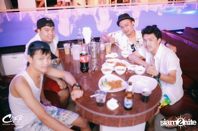 Ping & Season Chill Pool Party at Cliff Seaview Restaurant — photo 39