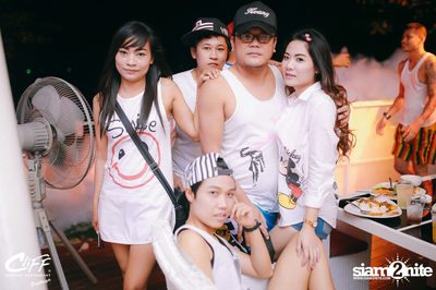 Ping & Season Chill Pool Party at Cliff Seaview Restaurant — photo 58