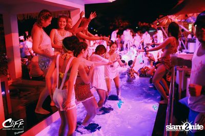 Ping & Season Chill Pool Party at Cliff Seaview Restaurant — photo 91