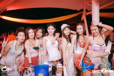 Ping & Season Chill Pool Party at Cliff Seaview Restaurant — photo 149