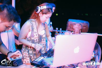 Ping & Season Chill Pool Party at Cliff Seaview Restaurant — photo 157